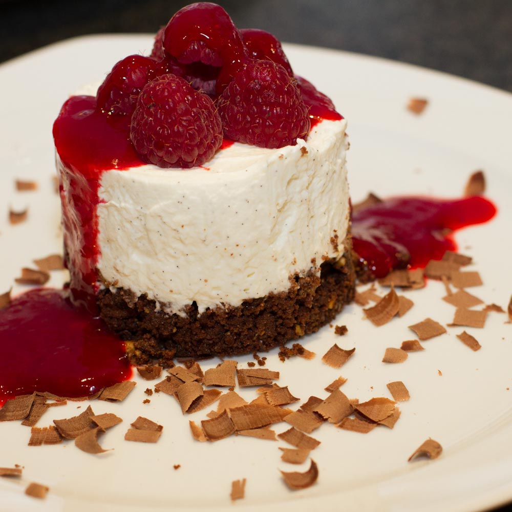 Mascarpone-Crème-Törtchen mit Himbeeren